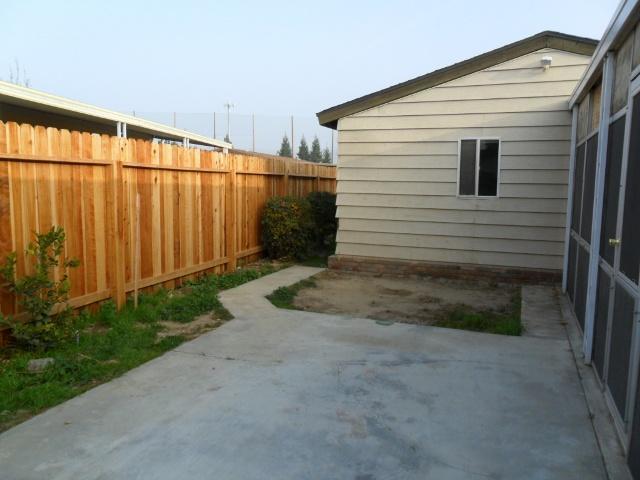 5325 Silver Creek Road Bakersfield, CA 93313 - Photo 17 of 20