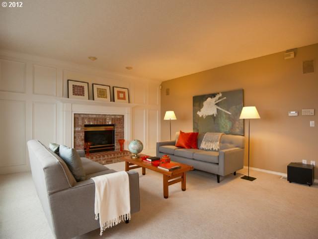 11946 Southwest Viewcrest Court Tigard, OR 97224 - Photo 6 of 16 Gallery Image 6