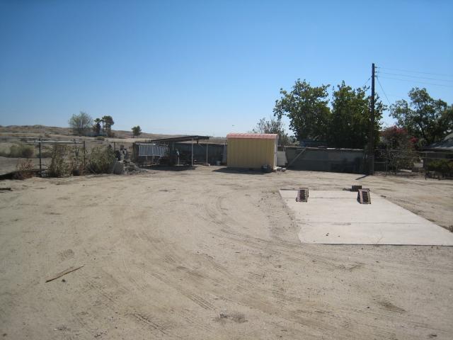 28370 Golf Course Road Taft, CA 93268 - Photo 4 of 20