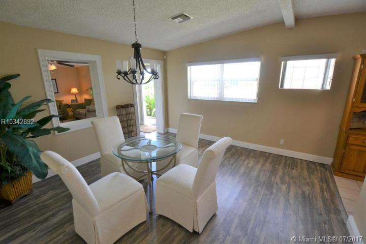 2428 Rue Road West Palm Beach, FL 33415 - Photo 8 of 68
