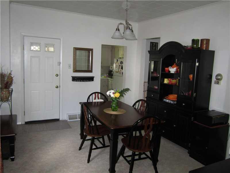341 Clay Street Rochester, PA 15074 - Photo 9 of 12