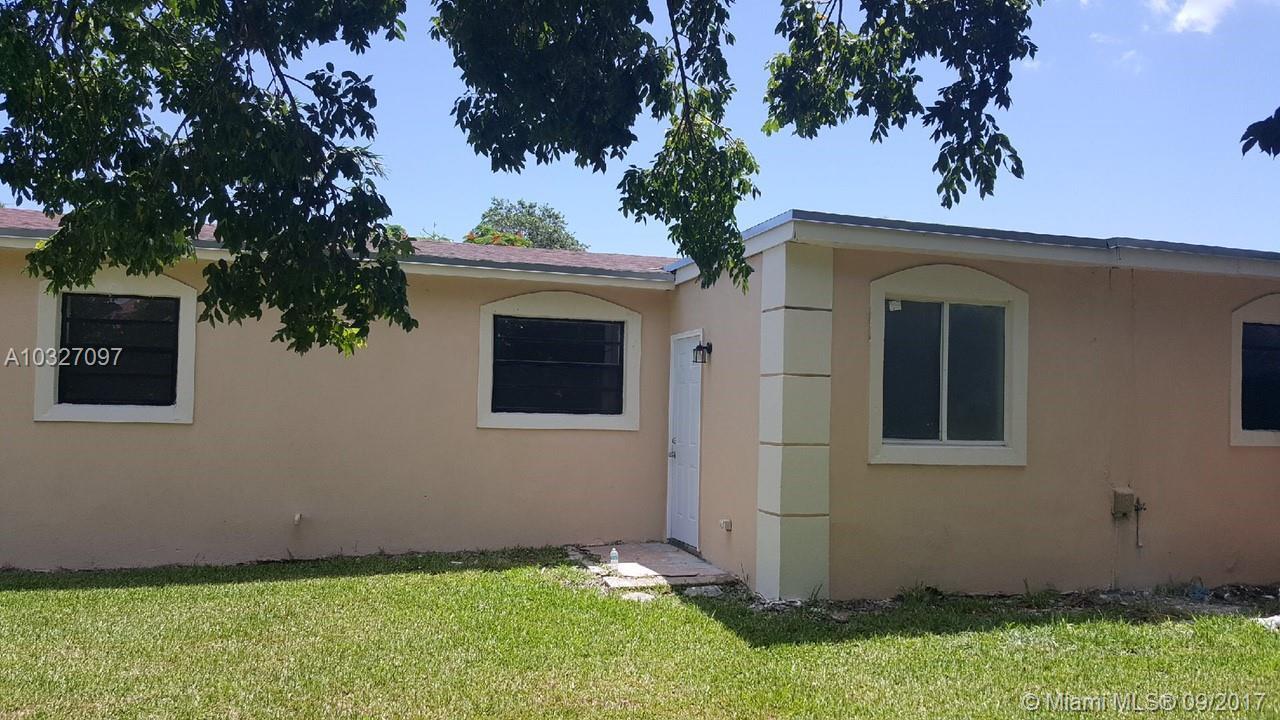 28704 Southwest 147th Place Homestead, FL 33033 - Photo 4 of 10