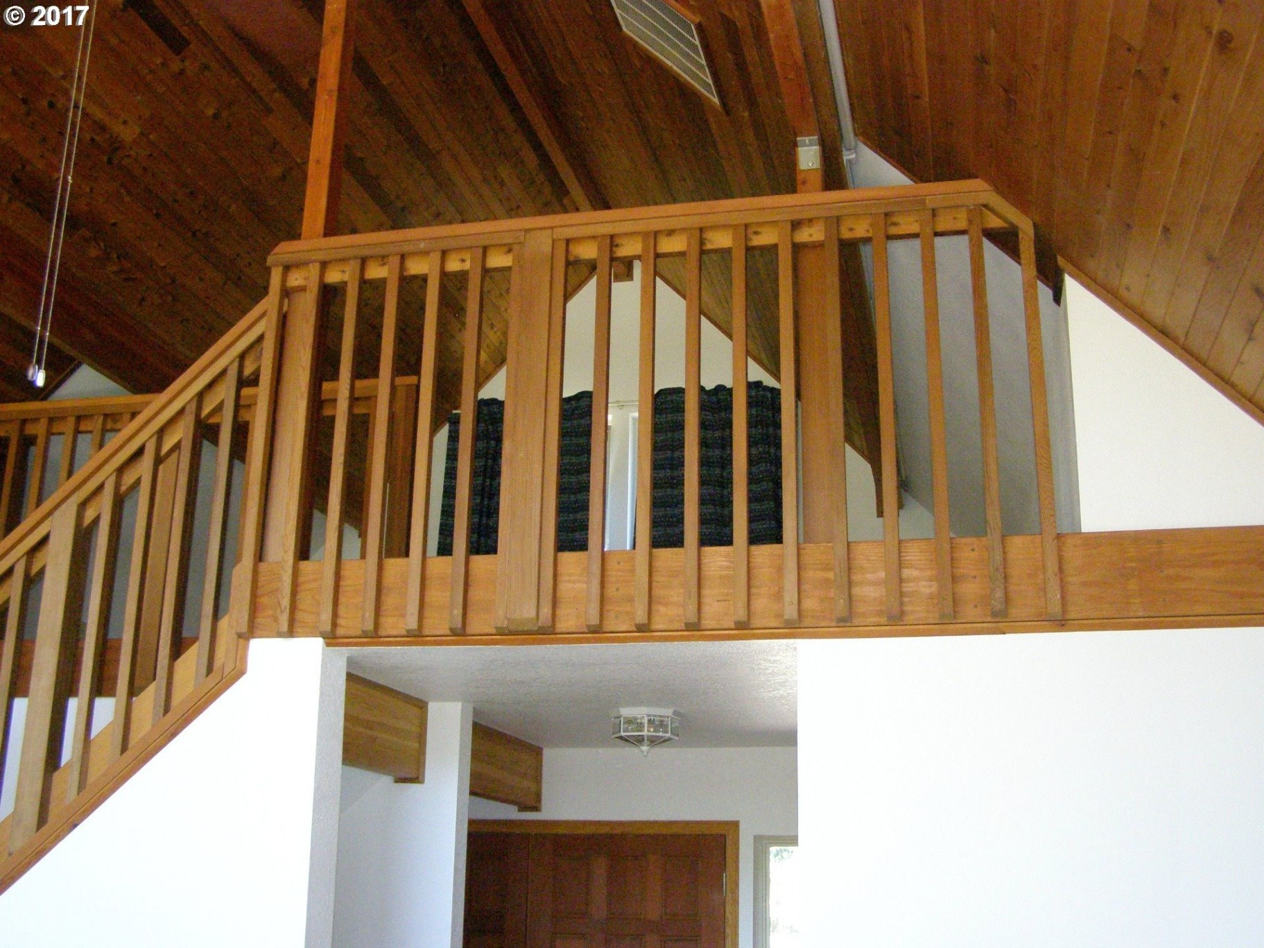 1890 Del Rio Road Roseburg, OR 97471 - Photo 3 of 32 Gallery Image 3