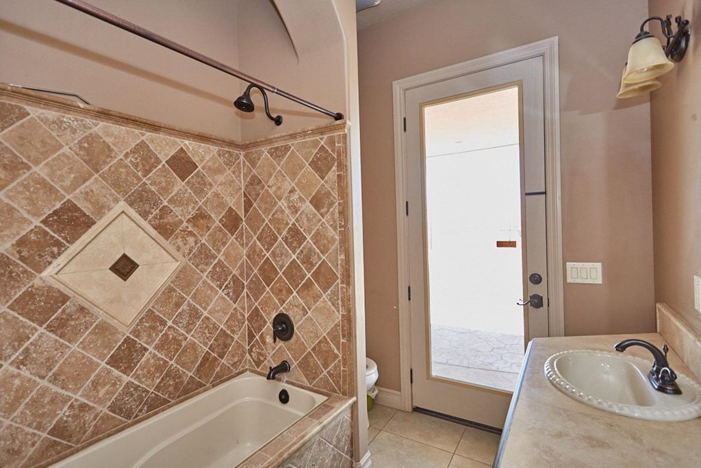 12914 La Cresta Drive Apple Valley, CA 92308 - Photo 14 of 18