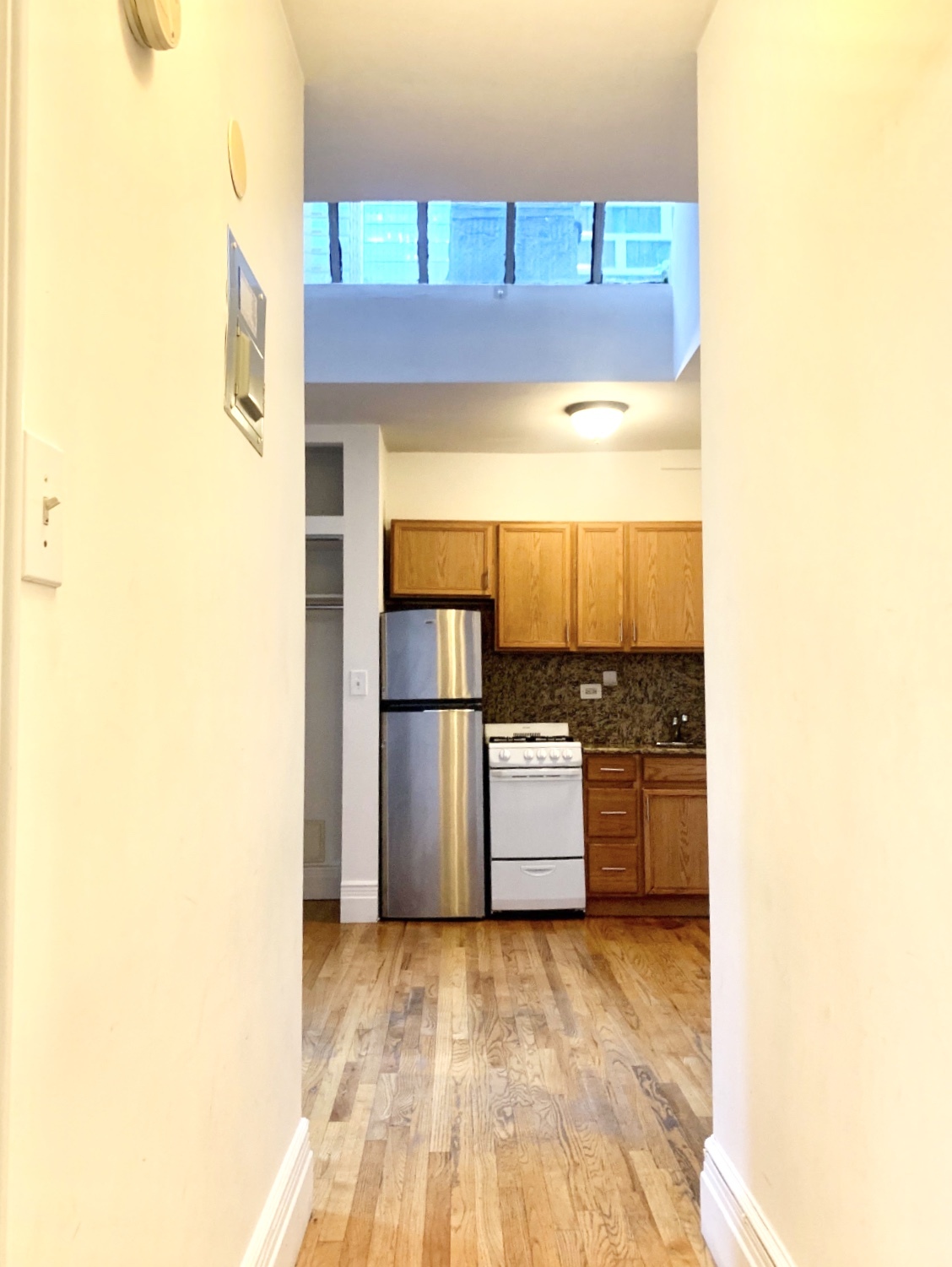 245 West 51st Street, Unit 1001 Manhattan, NY 10019 - Photo 2 of 17