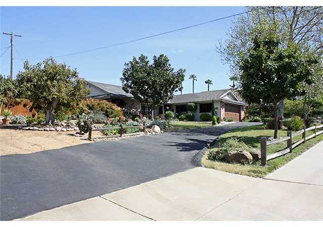 1722 Alturas Road Fallbrook, CA 92028 - Photo 3 of 22 Side view of circle driveway, area where possible RV could park
