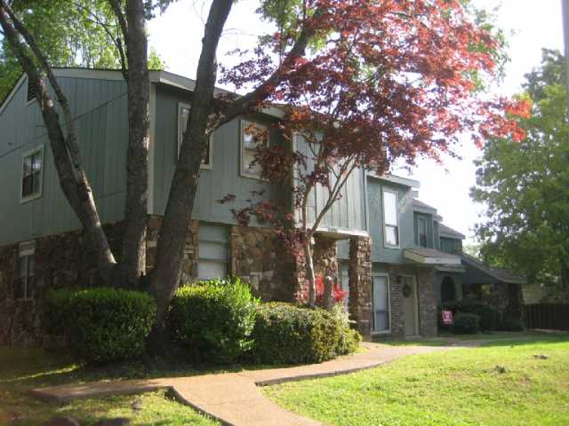 4990 Stage Road Memphis, TN 38128 - Photo 3 of 9