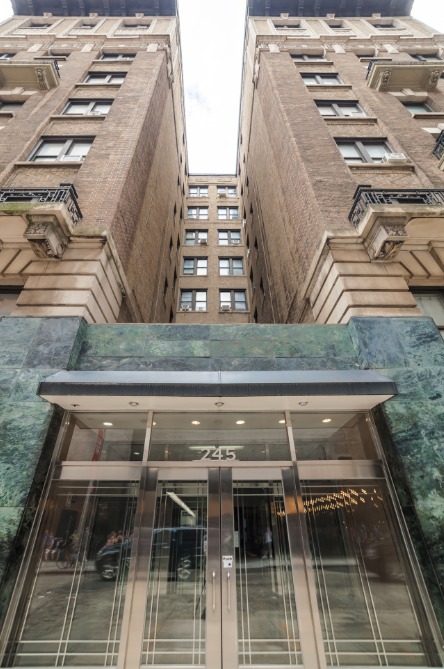 245 West 51st Street, Unit 607 Manhattan, NY 10019 - Photo 5 of 9