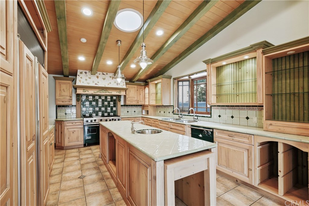 2380 Roscomare Road Los Angeles, CA 90077 - Photo 24 of 51