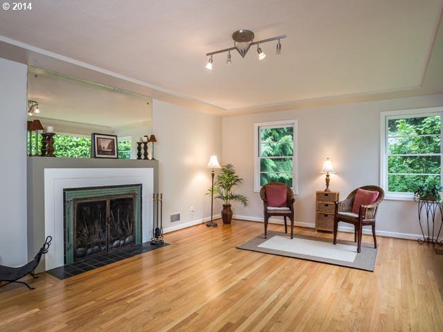 601 Southwest Chestnut Street Portland, OR 97219 - Photo 7 of 16 Gallery Image 7
