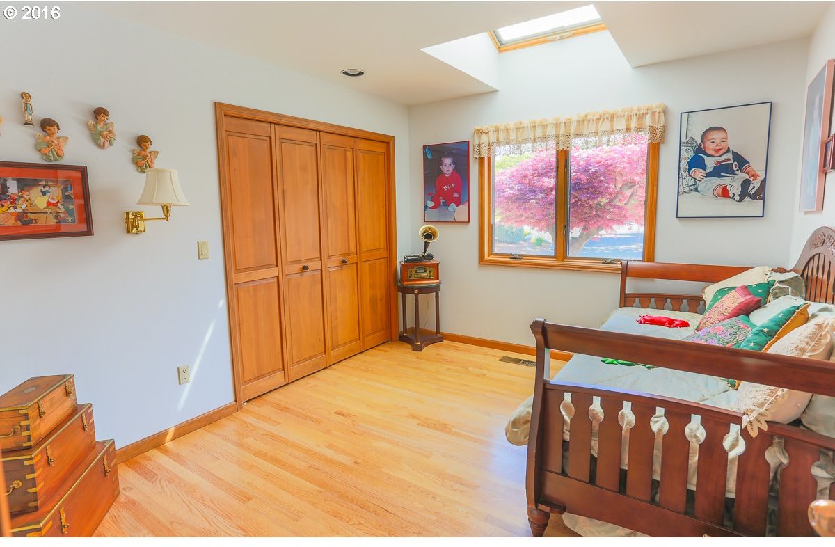 5525 Cherry Heights Road The Dalles, OR 97058 - Photo 18 of 29 Gallery Image 18