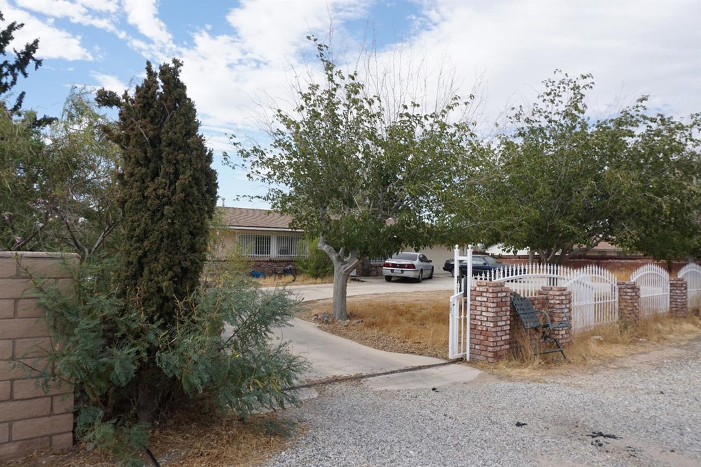 13016 Ojai Road Apple Valley, CA 92308 - Photo 1 of 1