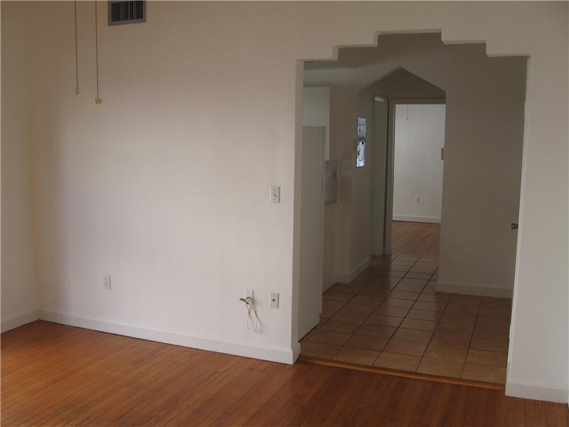 550 15th Street, Unit 203 Miami Beach, FL 33139 - Photo 5 of 18
