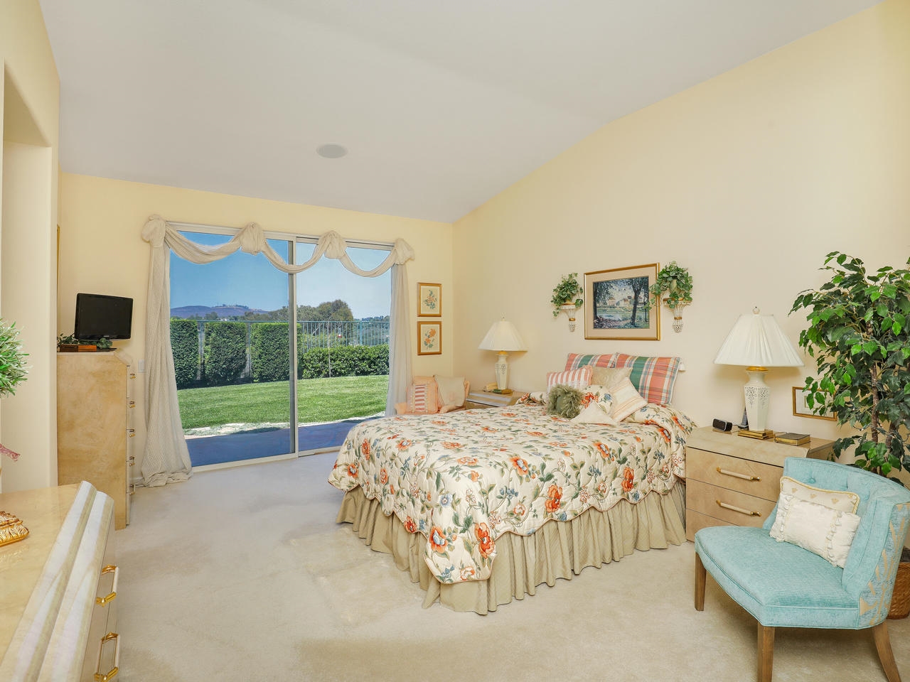 3472 Corte Clarita Carlsbad, CA 92009 - Photo 12 of 24