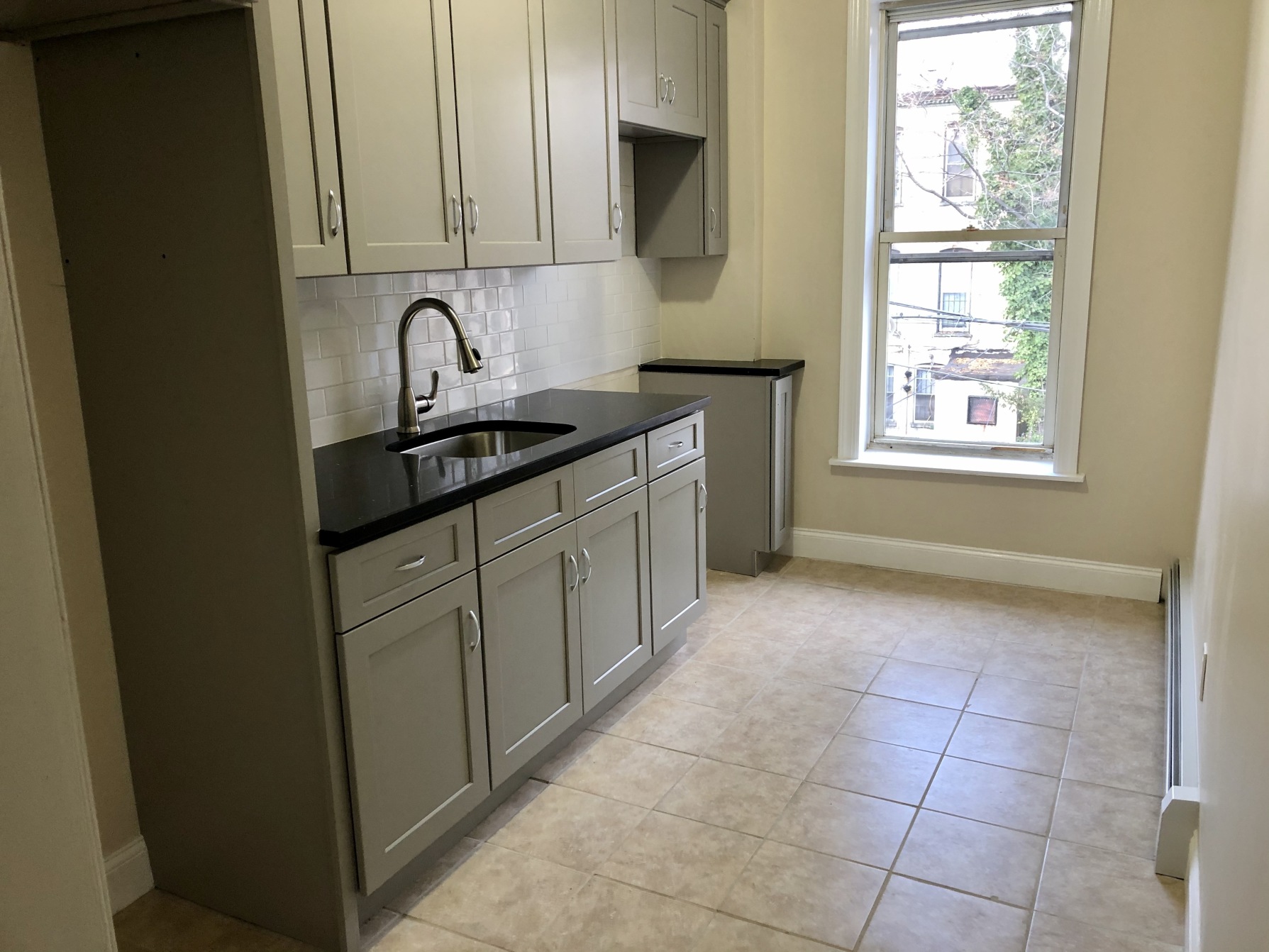 477 Bainbridge Street, Unit 2 Brooklyn, NY 11233 - Photo 4 of 8