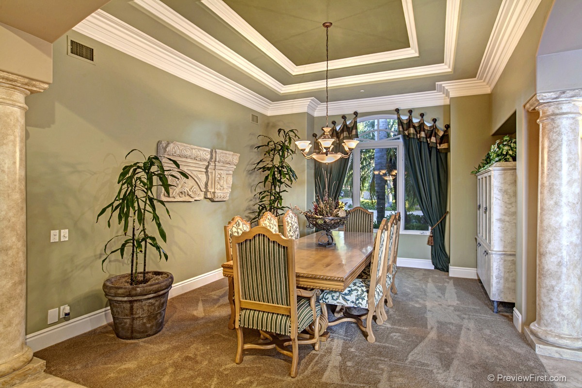 18050 Rancho La Cima Drive Rancho Santa Fe, CA 92067 - Photo 4 of 19