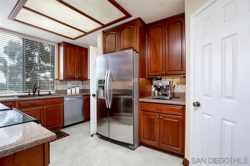 5895 Friars Road, Unit 5203 San Diego, CA 92110 - Photo 6 of 22