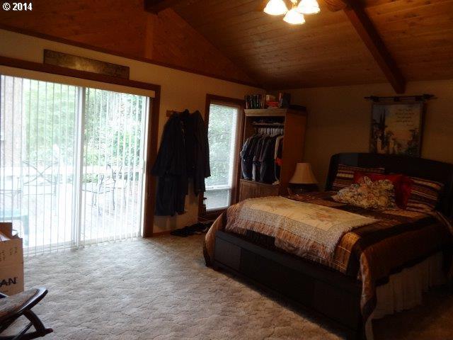 1664 Fisher Road Roseburg, OR 97471 - Photo 11 of 16 Gallery Image 11
