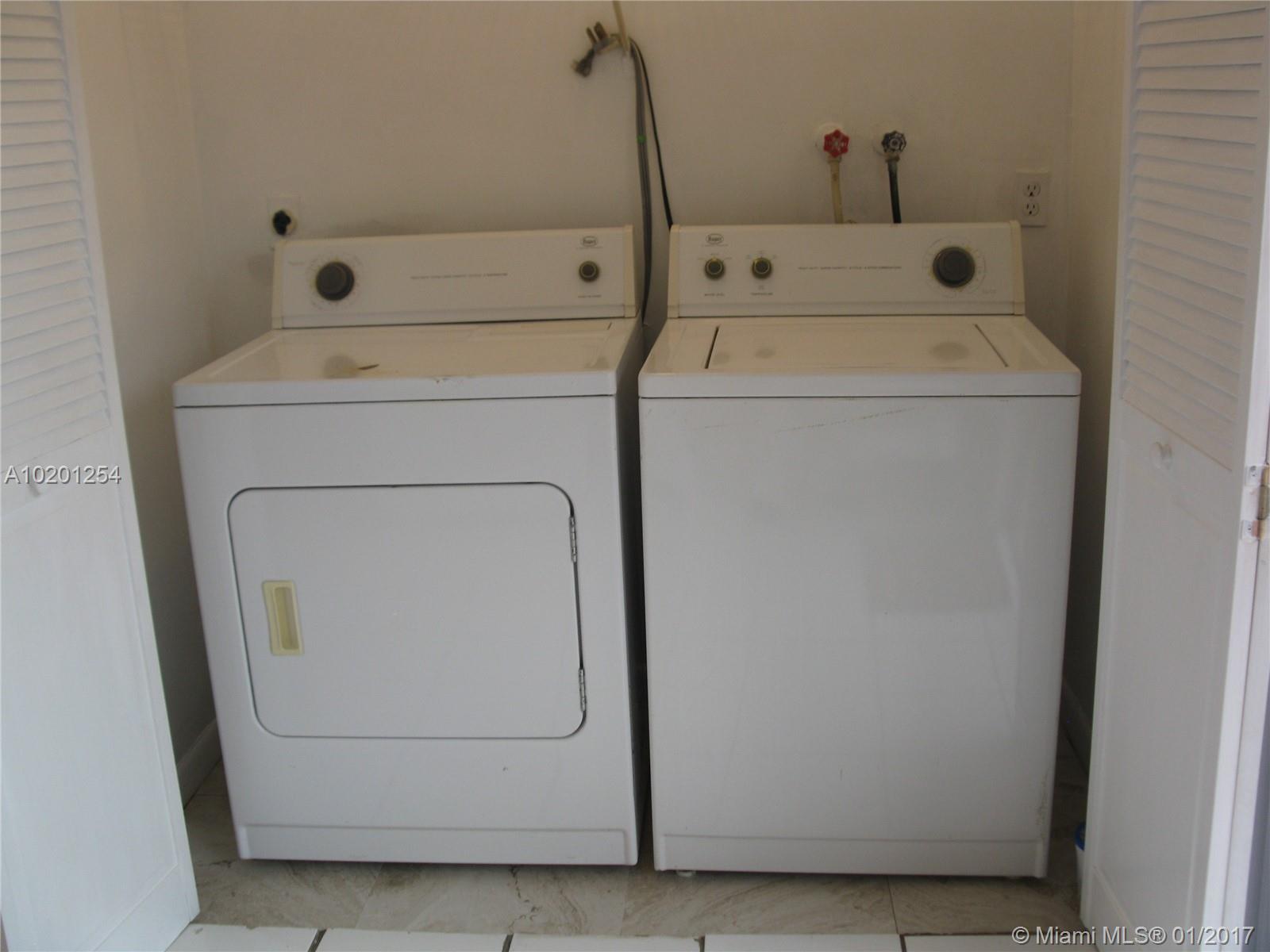 21021 Southwest 124th Ave Road Miami, FL 33177 - Photo 7 of 25