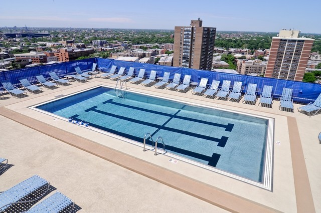 720 W Gordon Ter, Chicago, IL 60613 - Photo 3 of 9