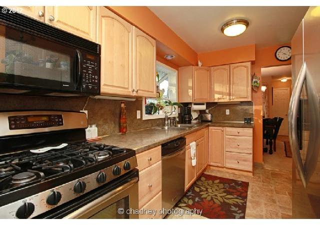 13610 Southeast Foster Road Portland, OR 97236 - Photo 7 of 16 Gallery Image 7