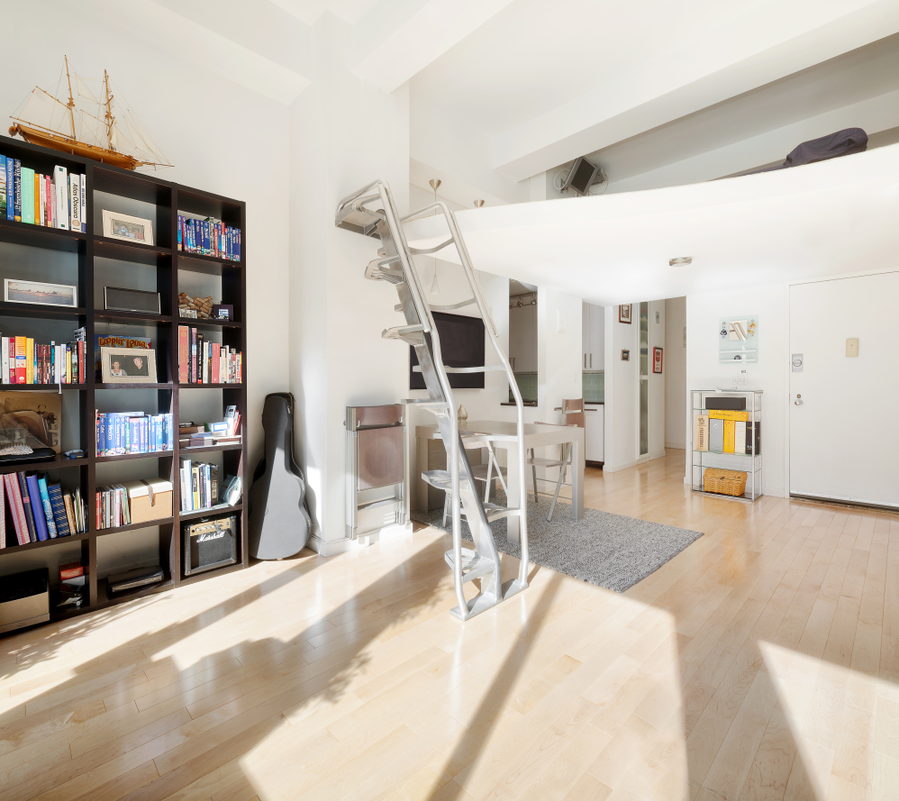 310 East 46th Street, Unit 16R Manhattan, NY 10017 - Photo 3 of 8