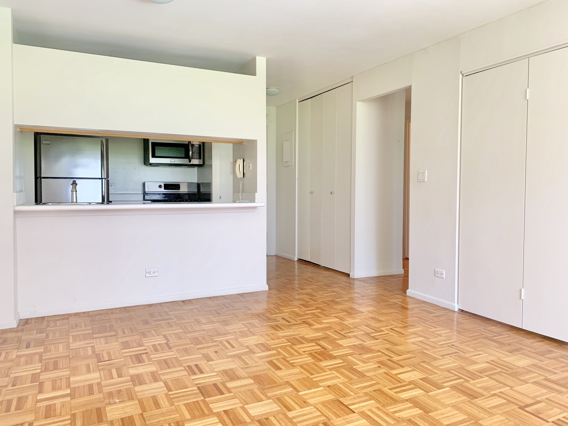 200 Rector Place, Unit 3S Manhattan, NY 10280 - Photo 3 of 13