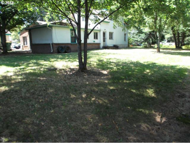 8109 Southwest Locust Street Portland, OR 97223 - Photo 3 of 11 Gallery Image 3