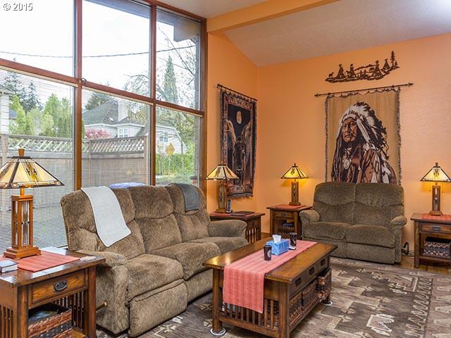 6446 Southwest Hamilton Street Portland, OR 97221 - Photo 3 of 16 Gallery Image 3