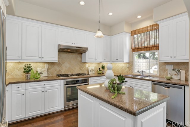 84 Loganberry Irvine, CA 92620 - Photo 16 of 43