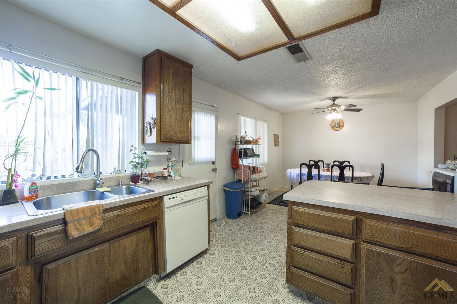 321 Pearson Avenue Bakersfield, CA 93308 - Photo 15 of 29