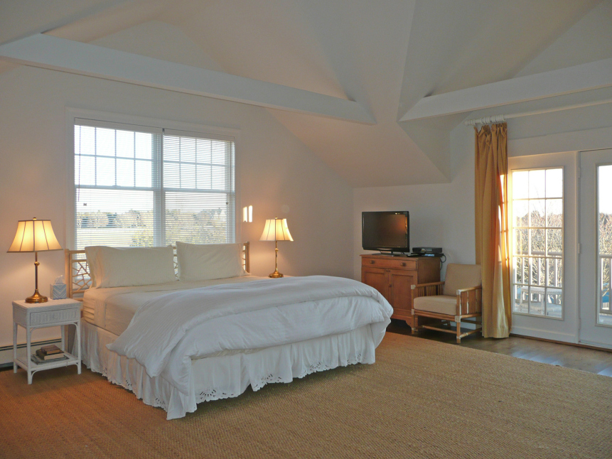 Bridgehampton South Bridgehampton, NY 11932 - Photo 8 of 13