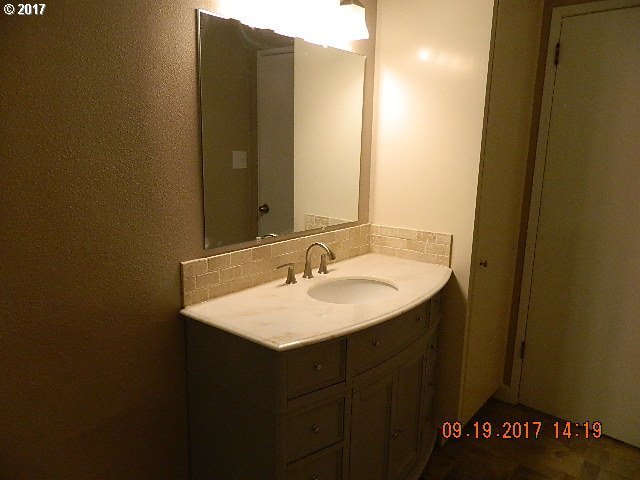 1290 Princeton Road Woodburn, OR 97071 - Photo 8 of 14 Gallery Image 8