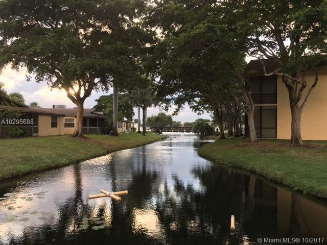 300 Berkley Road, Unit 203 Hollywood, FL 33024 - Photo 6 of 20