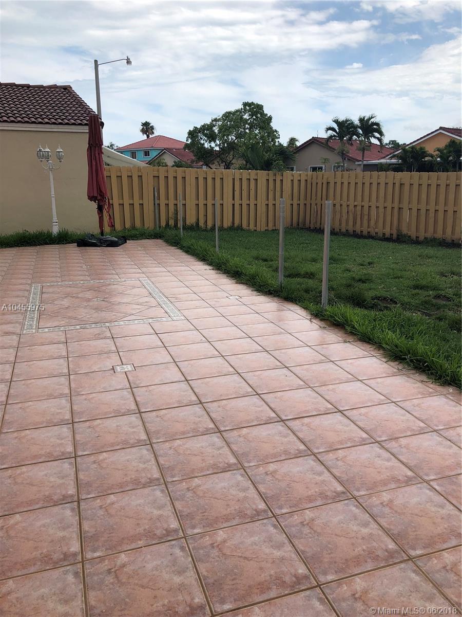14350 Southwest 175th Terrace Miami, FL 33177 - Photo 16 of 19