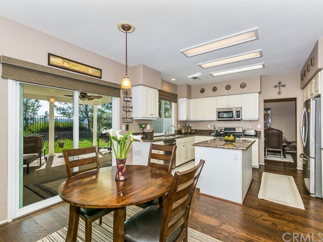 33219 Fox Road Temecula, CA 92592 - Photo 10 of 38