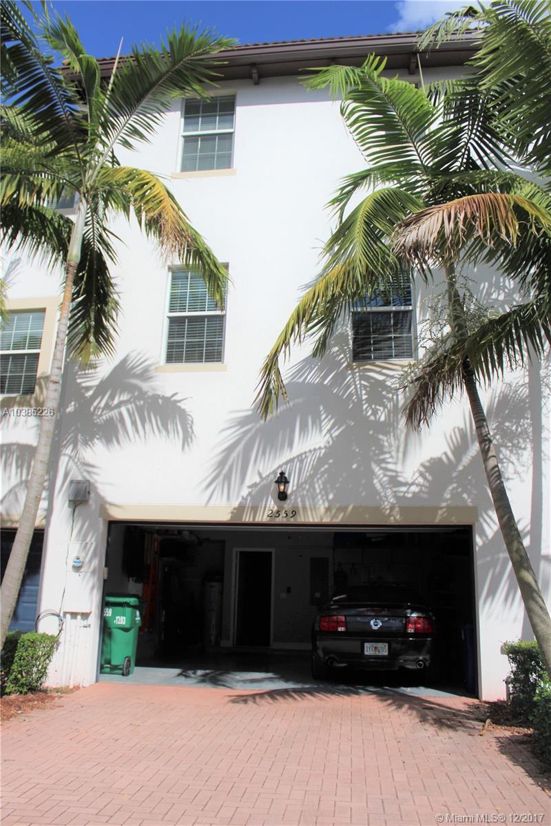2559 Southwest 119th Terrace Miramar, FL 33025 - Photo 8 of 42