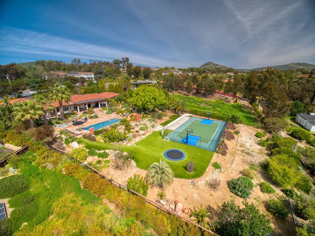 3529 Dove Hollow Road Encinitas, CA 92024 - Photo 9 of 25