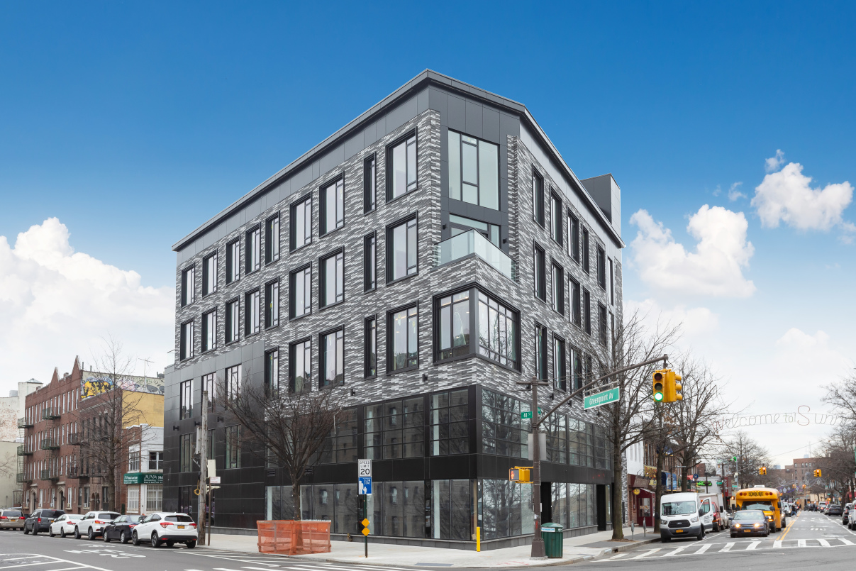 47-16 Greenpoint Avenue, Unit 3E Queens, NY 11104 - Photo 4 of 9