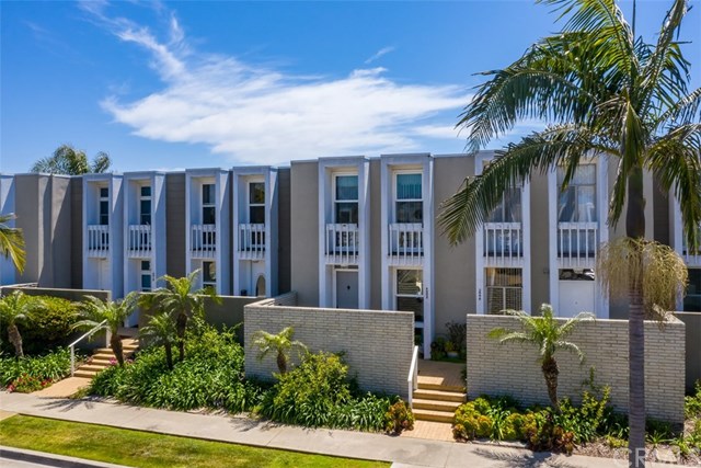 4002 Aladdin Drive Huntington Beach, CA 92649 - Photo 10 of 55 Cross this neighborhood street to Huntington Harbor and your personal boat slip!