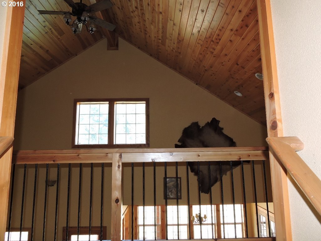 1330 Woodruff Road Roseburg, OR 97471 - Photo 13 of 24 Gallery Image 13