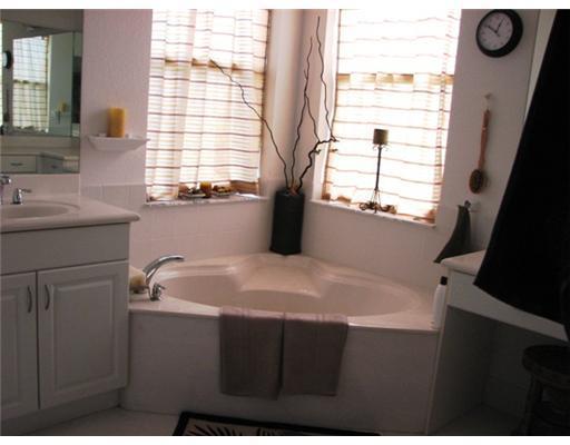 16442 Southwest 281st Street Homestead, FL 33033 - Photo 5 of 6 Gallery Image 5