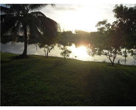 Silver Lakes Pembroke Pines, FL 33029 - Photo 6 of 6