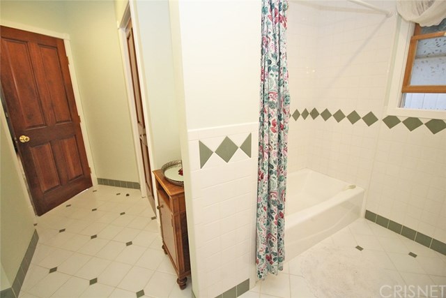 25123 Wheeler Road Newhall, CA 91321 - Photo 10 of 15