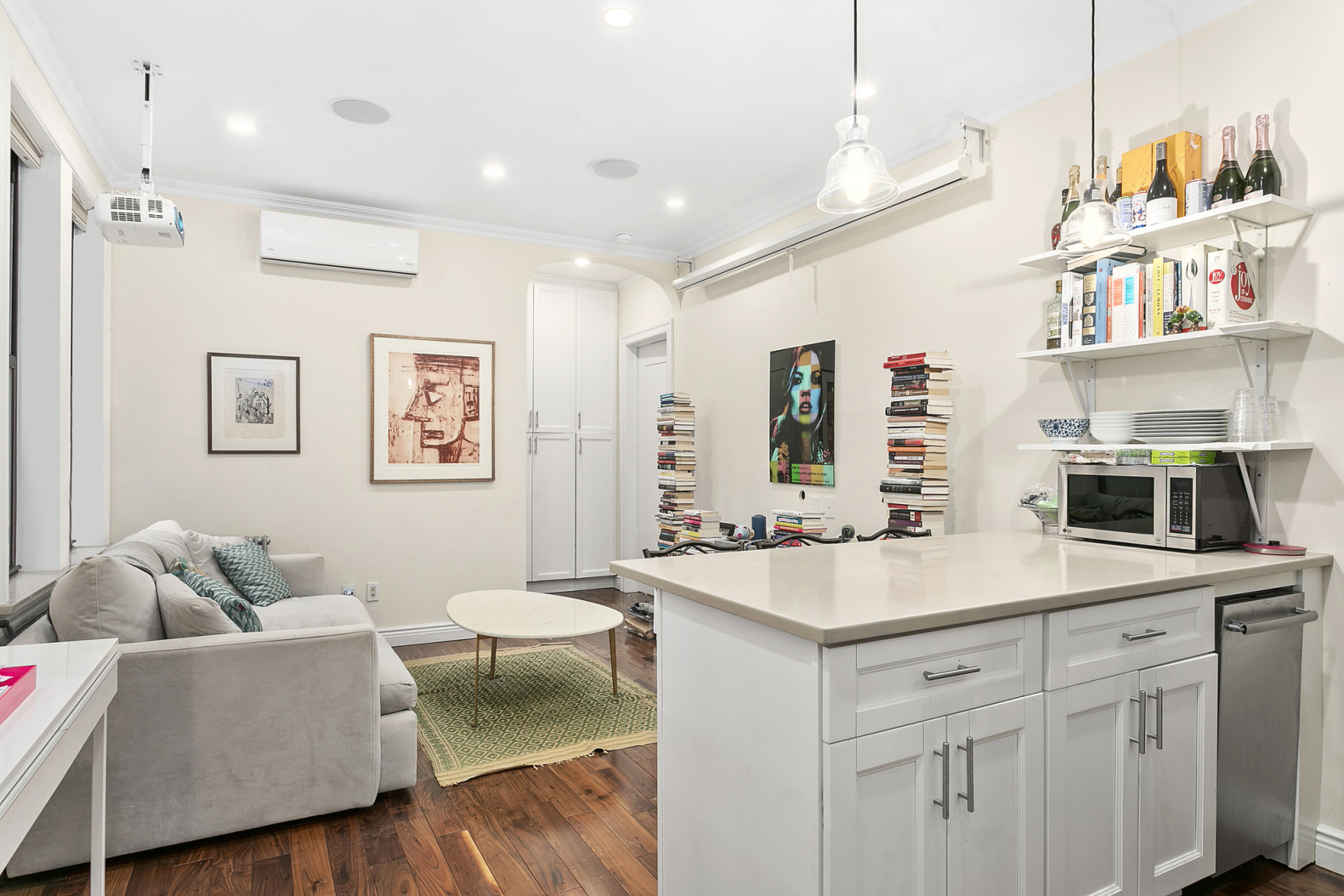 188 East 75th Street, Unit 2C Manhattan, NY 10021 - Photo 1 of 5