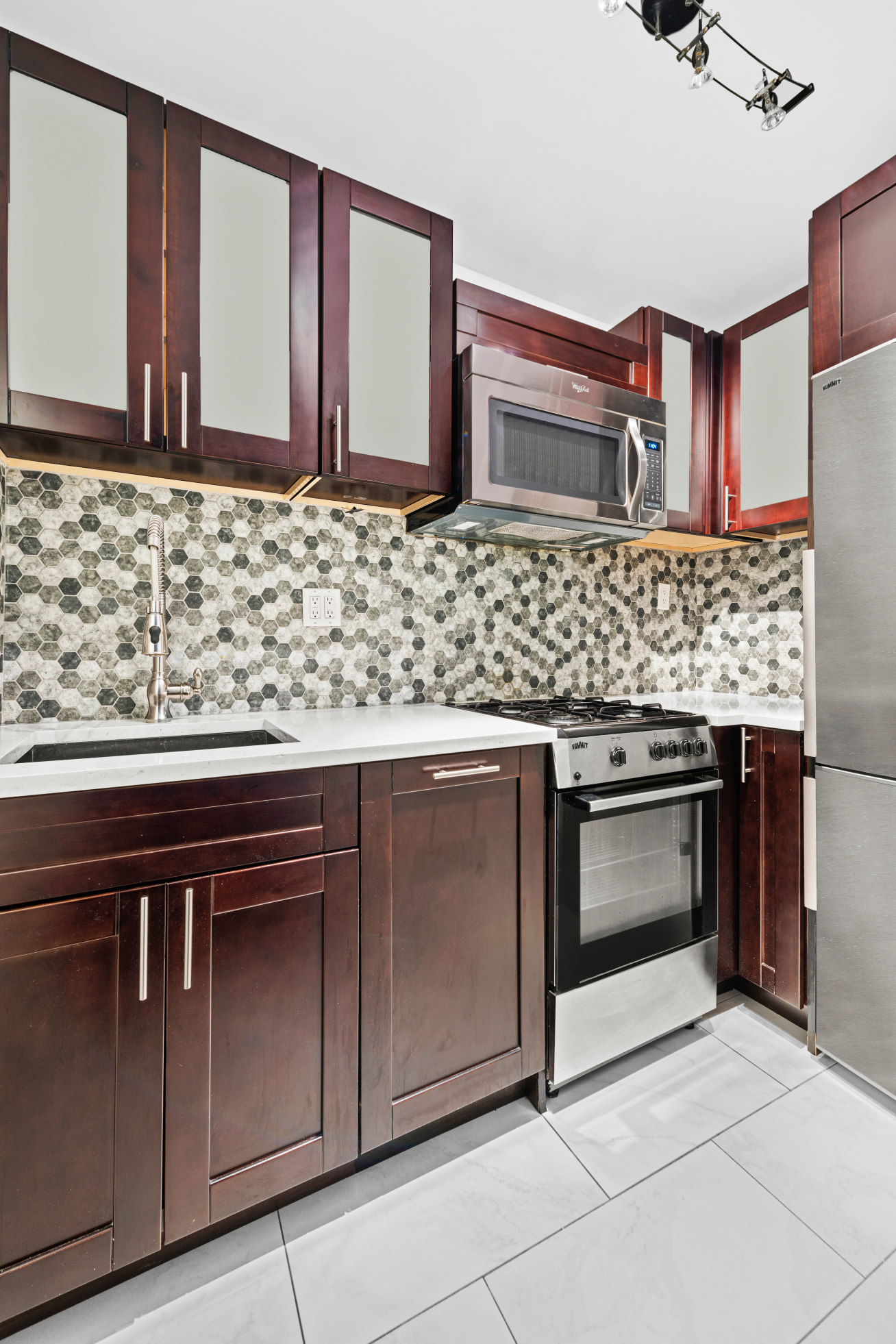 301 East 63rd Street, Unit 9A Manhattan, NY 10065 - Photo 7 of 12