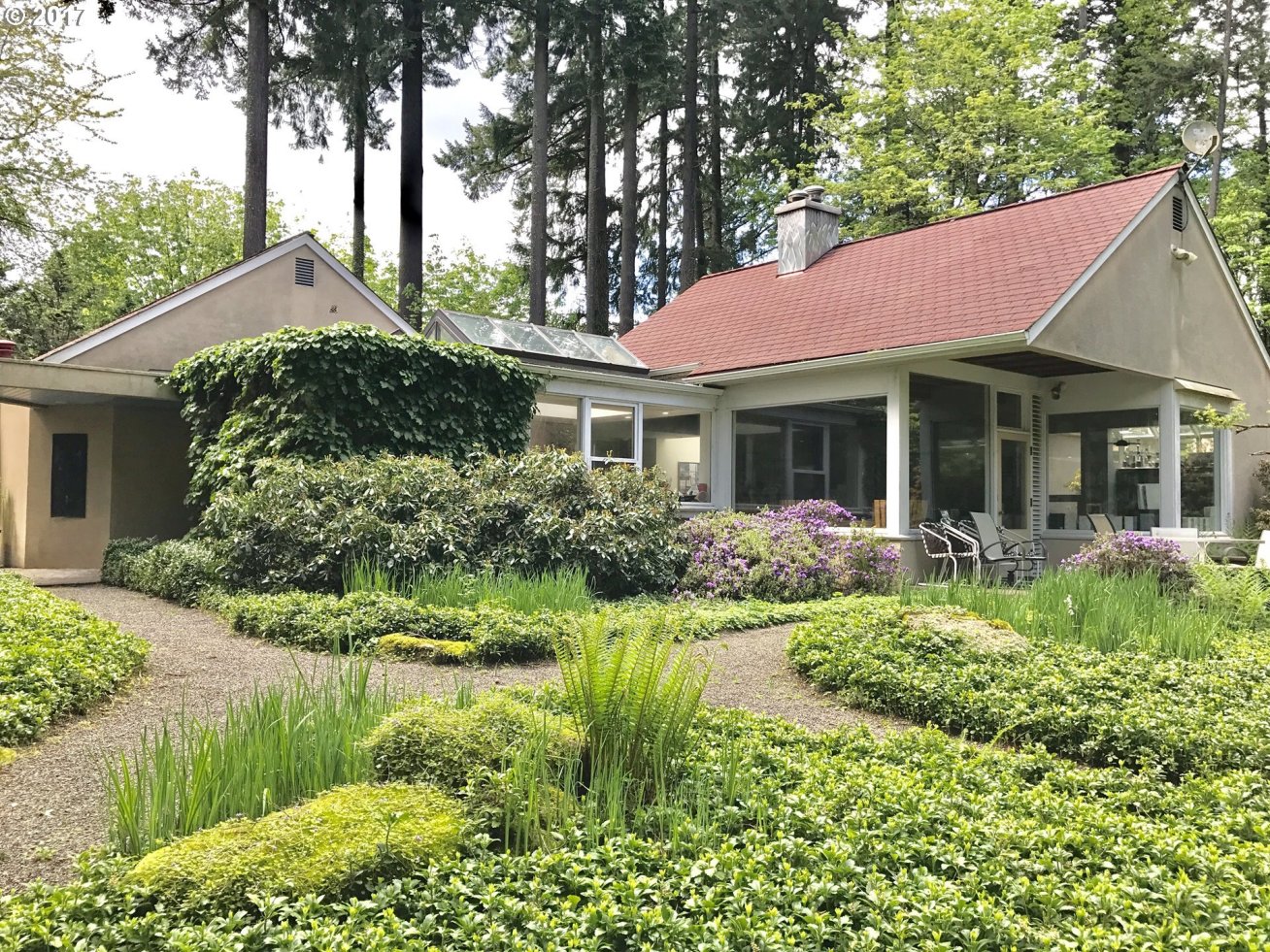 1551 South Military Road Portland, OR 97219 - Photo 2 of 22 Gallery Image 2