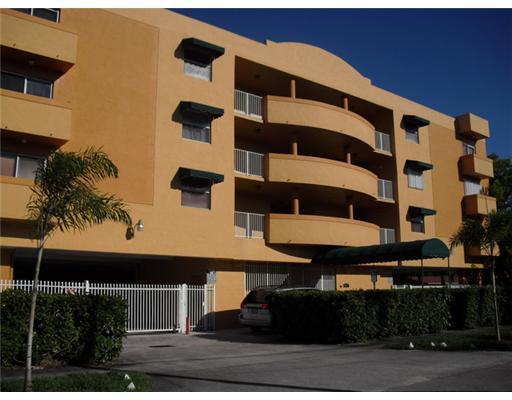 2441 Southwest 31st Avenue, Unit 207 Miami, FL 33145 - Photo 1 of 7
