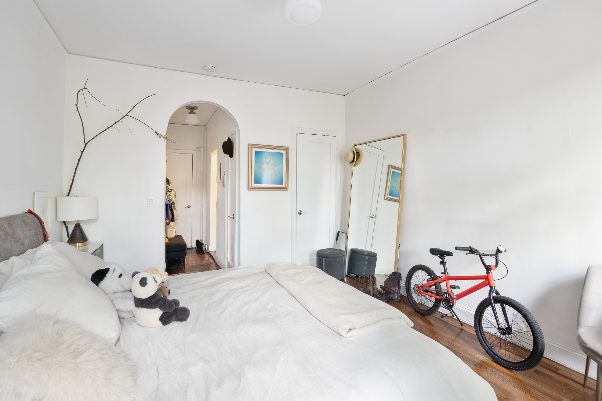 82 Jane Street, Unit 3B Manhattan, NY 10014 - Photo 2 of 4