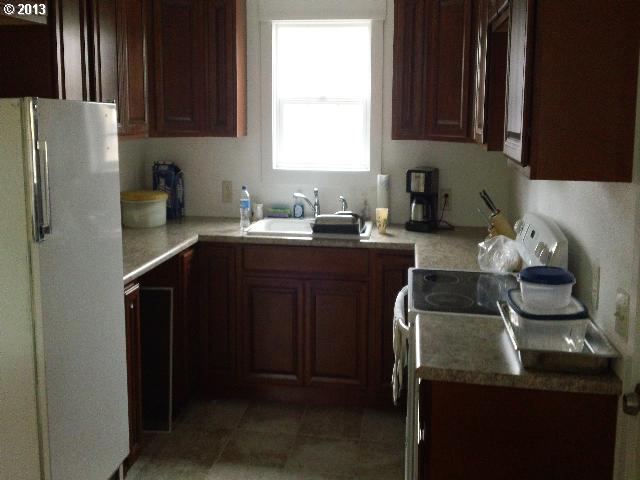 838 Southwest 14th Street Pendleton, OR 97801 - Photo 9 of 11